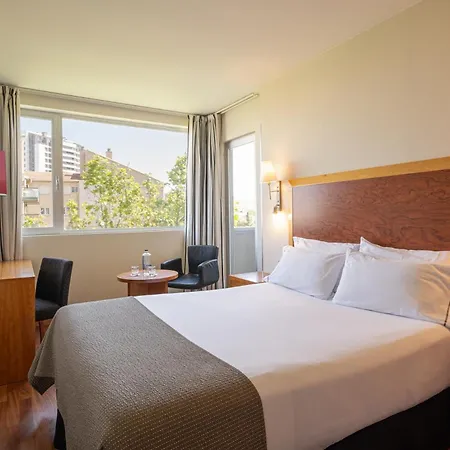 Exe Plaza Delicias Hotel Zaragoza Exterior photo