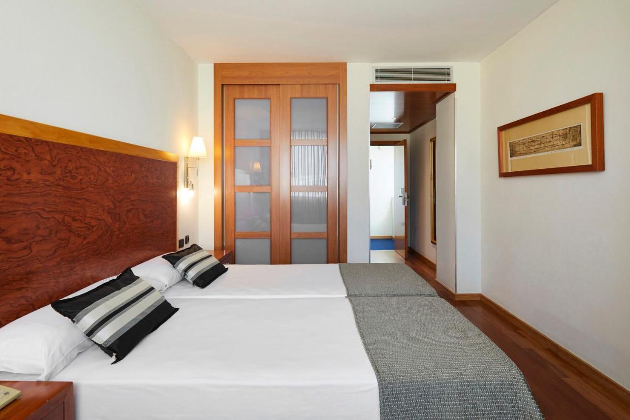 Exe Plaza Delicias Hotel 3*